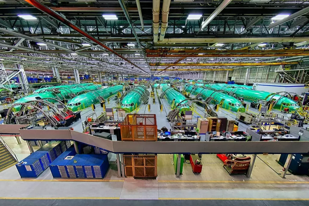 FAA volta a permitir que a Boeing emitae certificados de aeronavegabilidade de seus próprios aviões