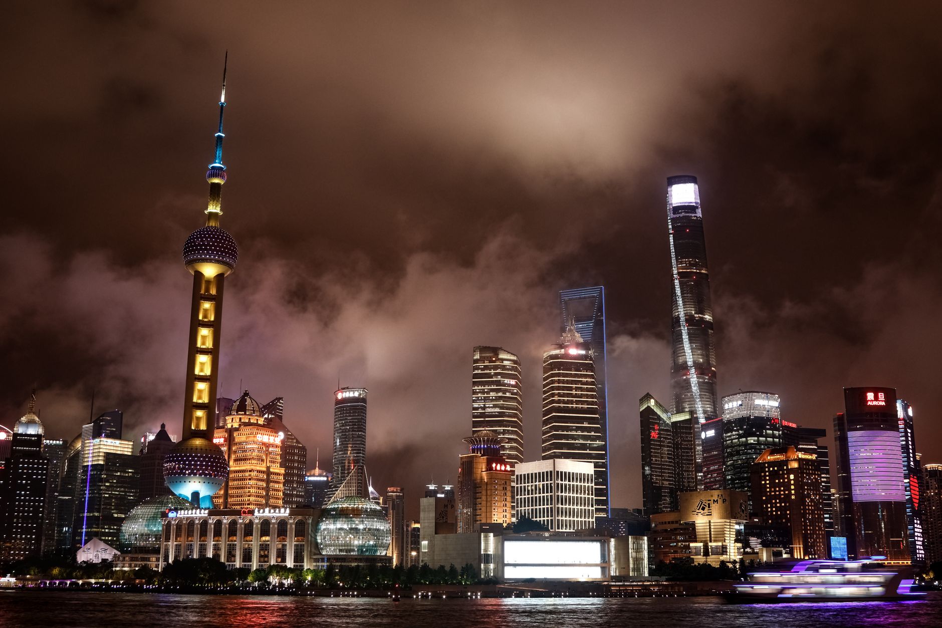 PIB da China cresce 4,3% e fica abaixo do esperado: impactos para mercados globais e investidores
