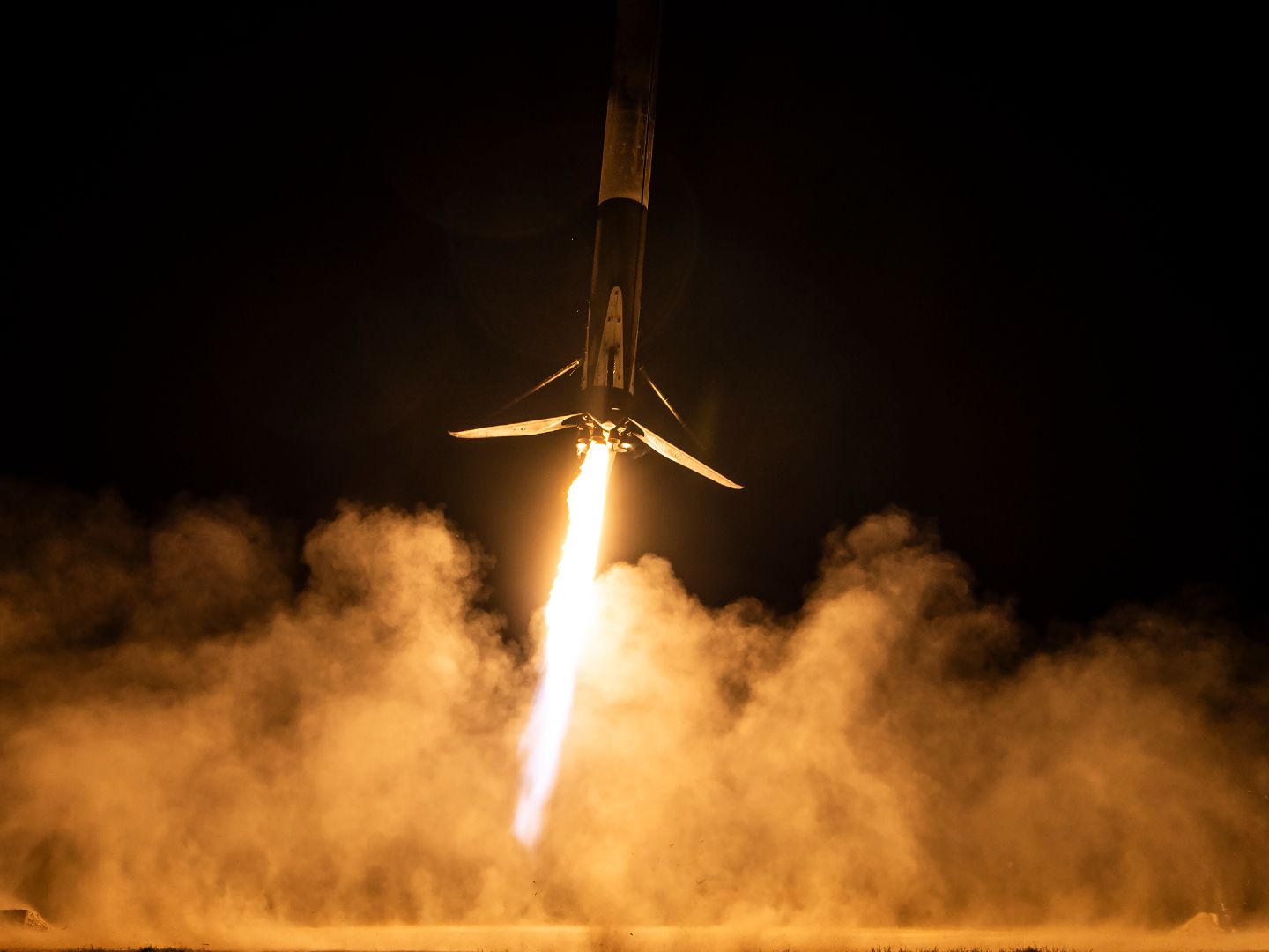 SpaceX's fiery Falcon 9 comes in for a landing photo of the day for Nov. 7, 2025 | Space