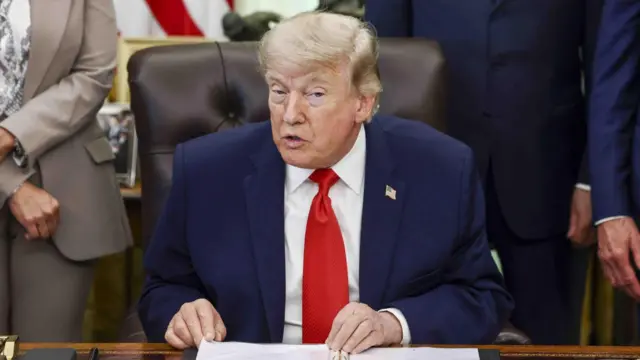 Trump insiste em acordo com Irã; Teerã hesita e tensão persiste