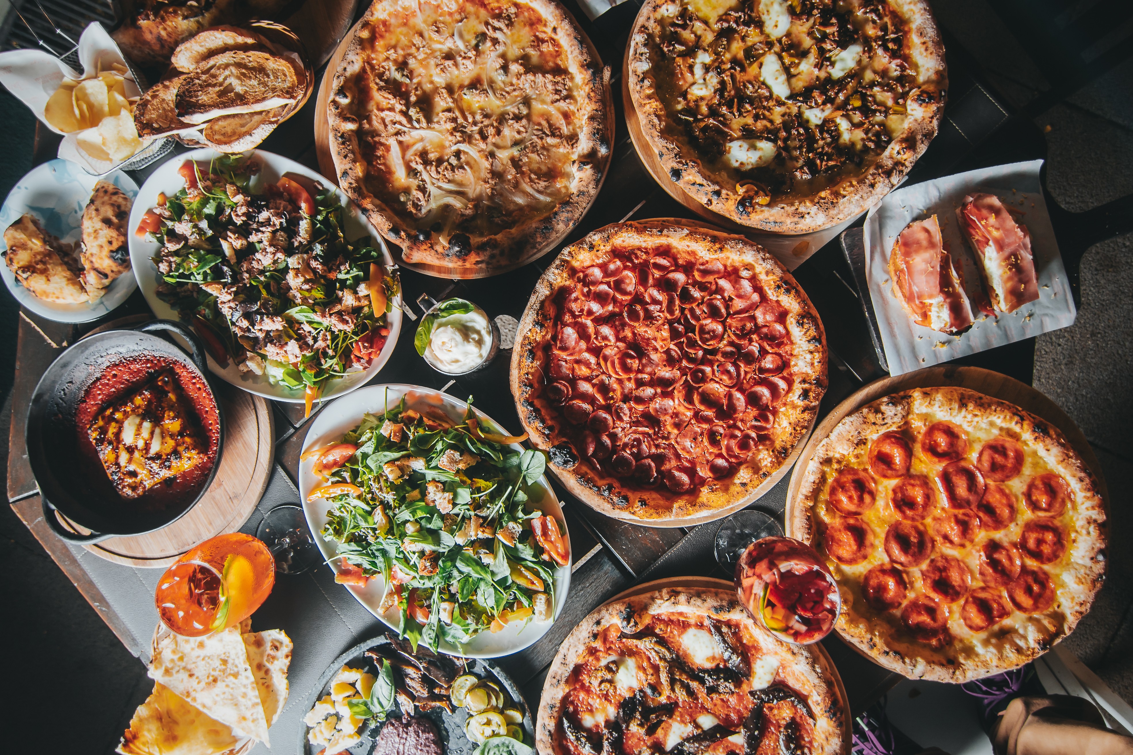 Pizzaria cresce mas pizza fica cara: o paradoxo da economia brasileira