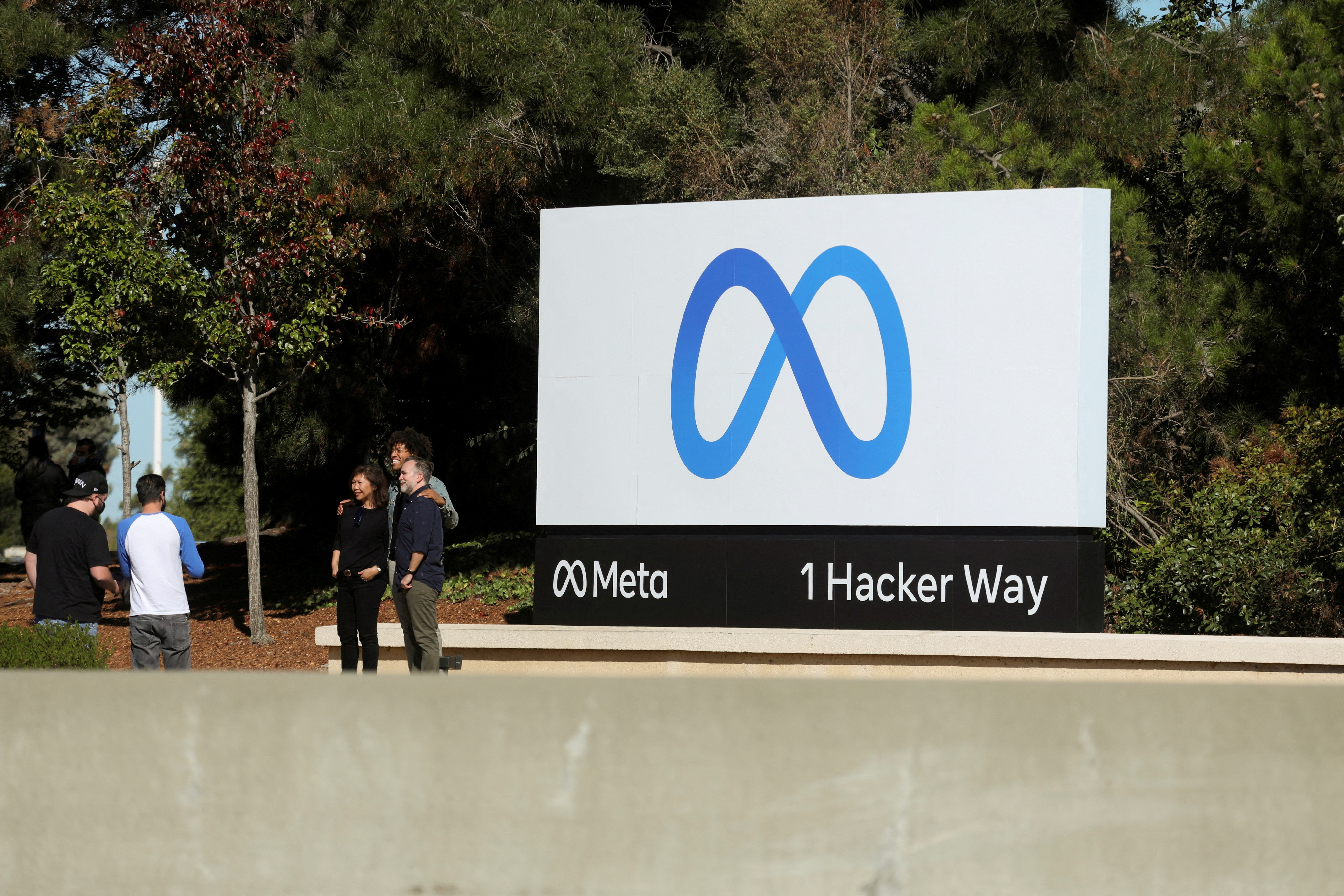 Meta bota mais US$ 50 bi em data centers de IA; disputa por terras agricolas esquenta