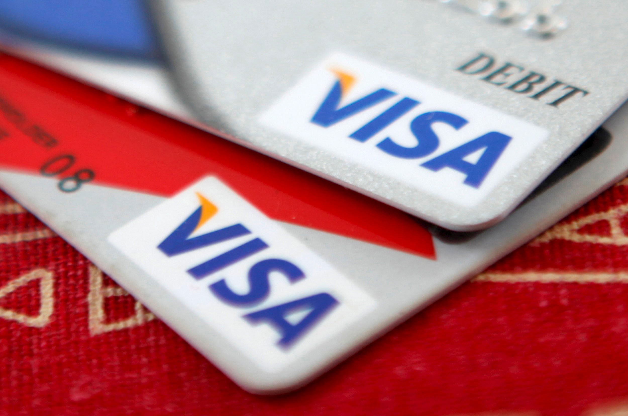 Visa corta 7% da força de trabalho: IA muda mercado de pagamentos