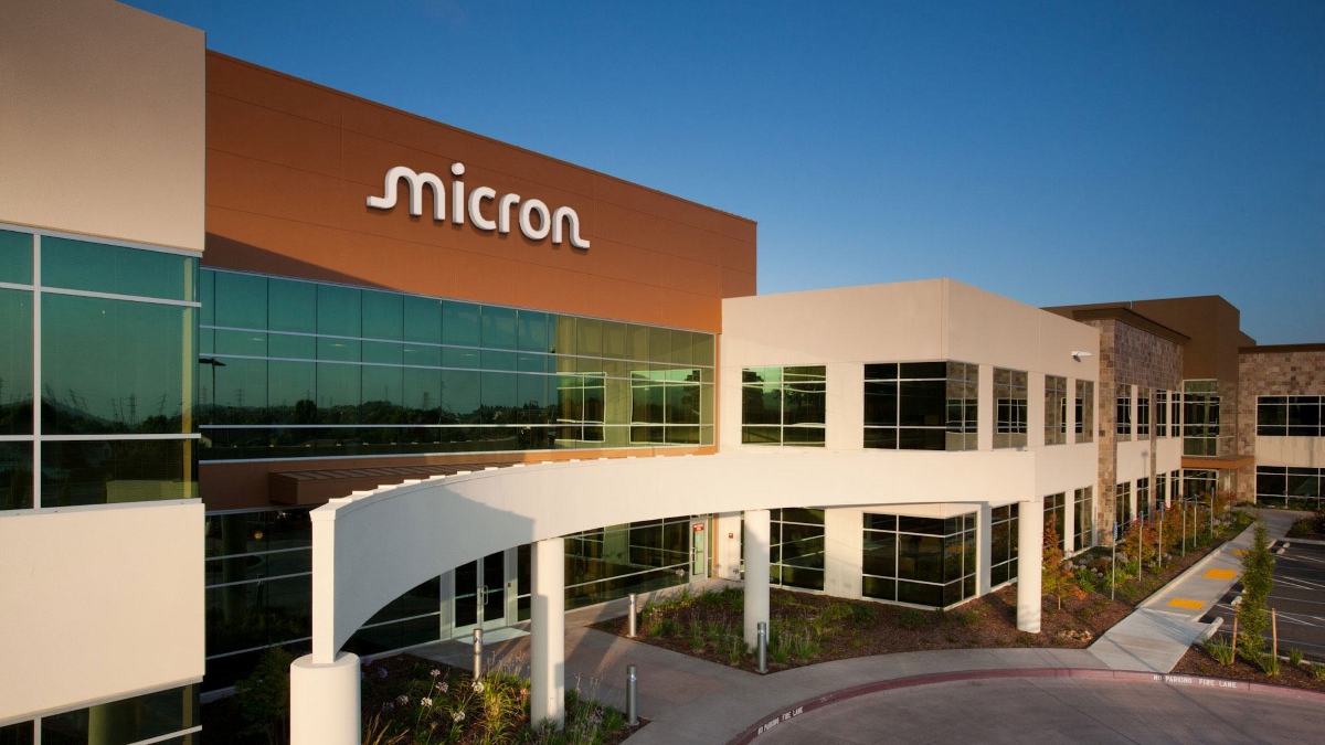 Micron sobe 242% em três meses: ainda vale investir?